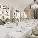 Le Place D'armes - Relais & Chateaux Hotel