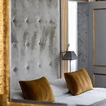 Le Place D'armes - Relais & Chateaux Hotel