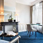 Hotel Le Place D'armes - Relais & Chateaux