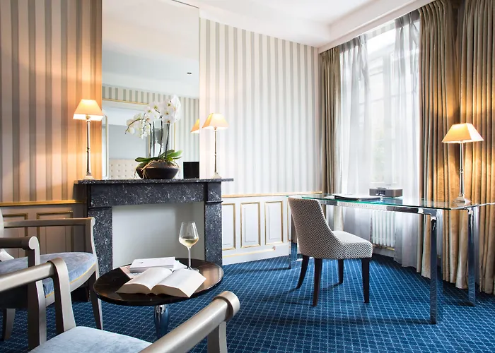 Otel Le Place D'armes - Relais & Chateaux