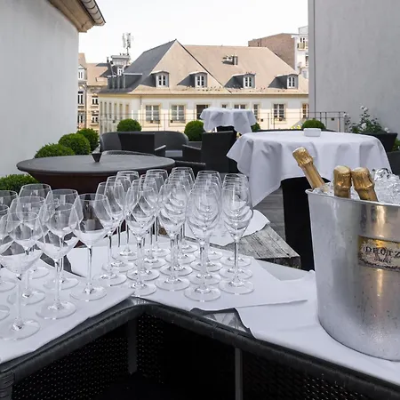 Le Place D'armes Hotel