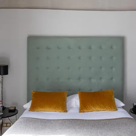 Le Place D'armes - Relais & Chateaux Hotel