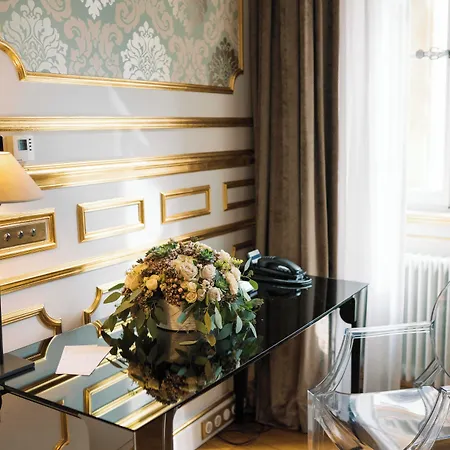 Le Place D'armes - Relais & Chateaux Hotel