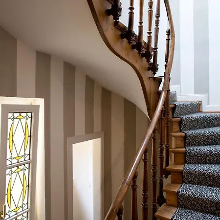 Hotel Le Place D'armes - Relais & Chateaux