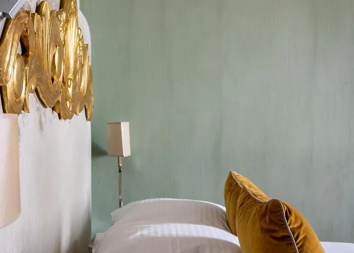 Le Place D'armes Hotel 5*