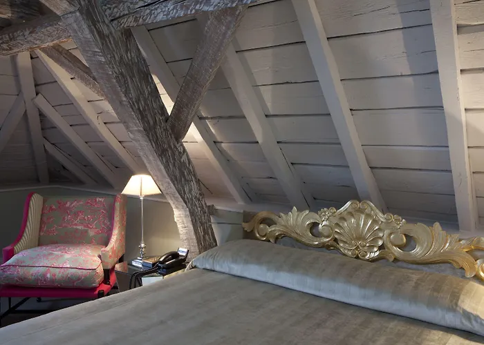 Hotell Le Place D'armes - Relais & Chateaux