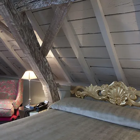 Hotel Le Place D'armes - Relais & Chateaux